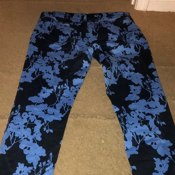 Pants - Picture 4 of 4